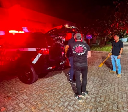 Mulher assume direção de carro para ajudar "amigo" bêbado e acaba abusada