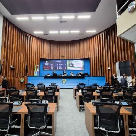 Concorrência por cadeira na Assembleia e na Câmara dos Deputados diminui em 2026