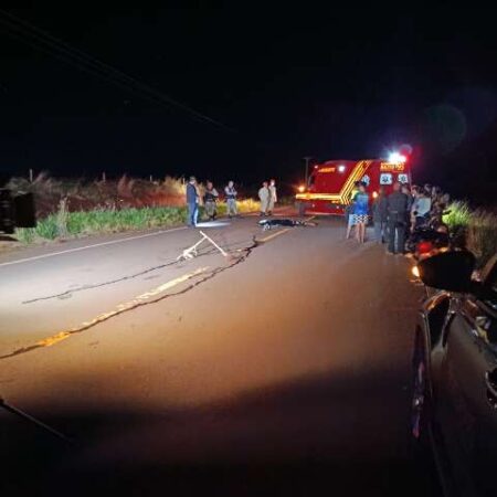 Motociclista morre atropelado por caminhão na MS-278