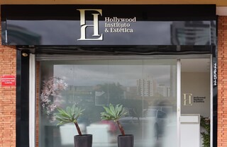 Hollywood celebra 12 anos com Consulta Estética 360° solidária