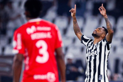 Botafogo vence Cienciano, mas cai nas oitavas da Sul-Americana