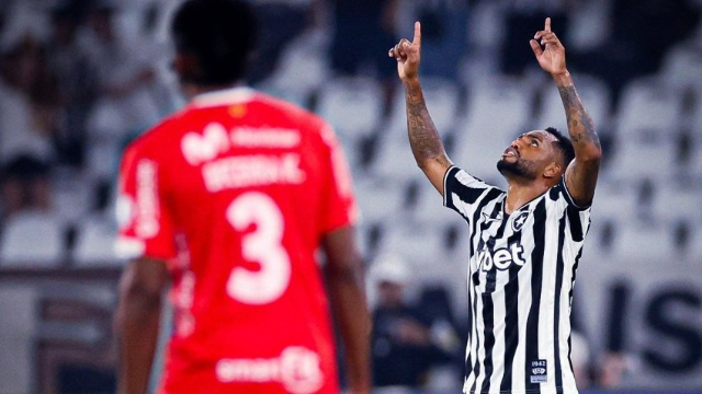 Botafogo vence Cienciano, mas cai nas oitavas da Sul-Americana