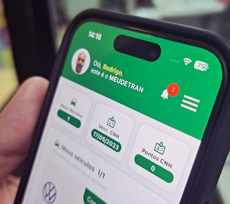 Prazo para licenciar veículos com placas 7 e 8 termina nesta segunda