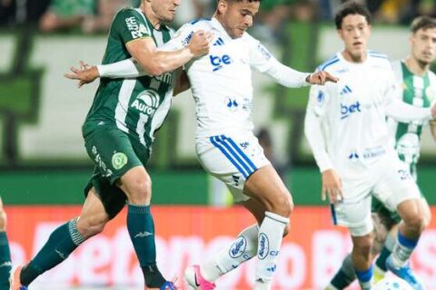 Chapecoense e Cruzeiro ficam no 0 a 0 e deixam decisão para o Mineirão