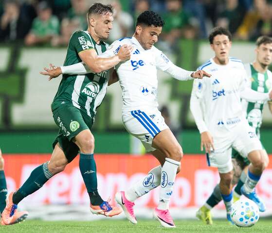 Chapecoense e Cruzeiro ficam no 0 a 0 e deixam decisão para o Mineirão