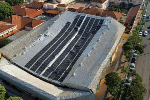 Perícia vai apontar se placas solares provocara queda de cobertura de ginásio