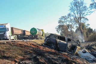 Ultrapassagem proibida provocou acidente com 4 mortes e cinco veículos na BR-163