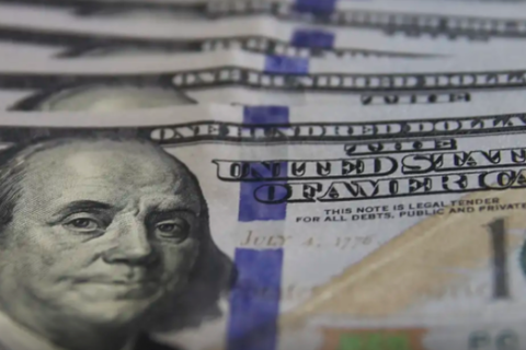 Dólar cai 0,31% e fecha a R$ 5,17 no último pregão de agosto