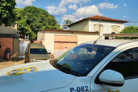 Suspeita de feminicídio: mãe encontra filha morta com sinais de esganadura