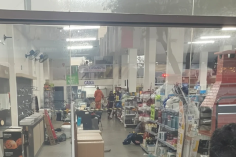 Atirador invade loja e mata vendedor de 26 anos durante expediente
