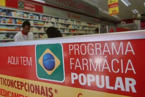 Farmácia Popular estuda oferecer exames de sangue e urina, anuncia Ministério