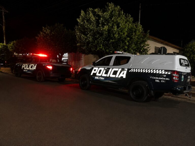 Pai e filha de 3 anos são mortos dentro de carro após ataque a tiros