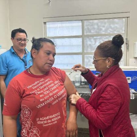 Dia D leva 2.354 pessoas a pontos de vacinação em Campo Grande