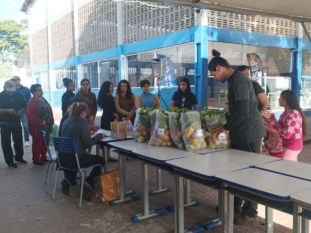 Mutirão irá ao Bairro Oliveira com doação de verduras e 300 serviços