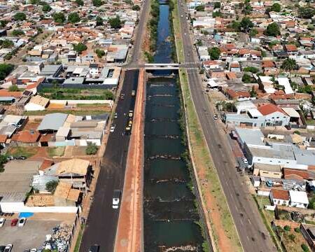 Prefeitura inicia recapeamento em trecho da Avenida Ernesto Geisel