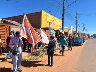 Fábio Trad caminha pelo Bairro Noroeste e faz propostas para o comércio