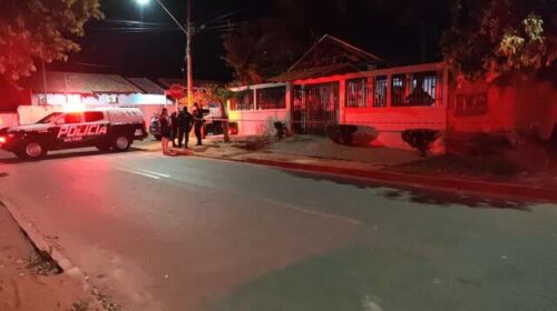 Homem é morto e outro baleado na cabeça por dupla em ataque sequencial