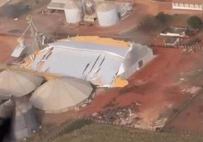 Armazém desaba e espalha toneladas de grãos em cooperativa de São Gabriel