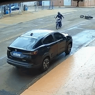 Atirador invoca PCC ao abrir fogo contra trio em perseguição de moto