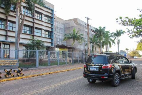 Celular de foragido revela esquema de envio de cocaína da Bolívia
