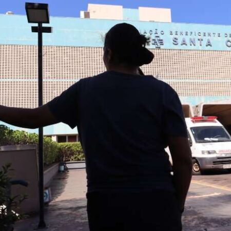 Menino de 11 anos queimado pode precisar de hemodiálise; "só os pés escaparam"