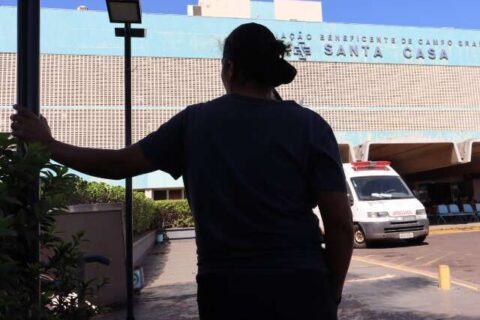 Menino de 11 anos queimado pode precisar de hemodiálise; "só os pés escaparam"