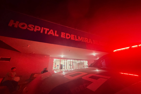 Jovem de 20 anos é assassinado ao ser chamado no portão por atirador