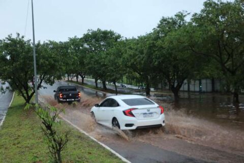 Campo Grande supera média de chuva para setembro em apenas 12 horas