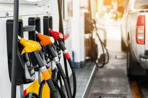 Governo mantém subsídio ao diesel e sobe multa contra abusos