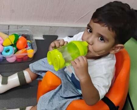 Menino de 2 anos enfrenta doença rara com tratamento de R$ 18 milhões