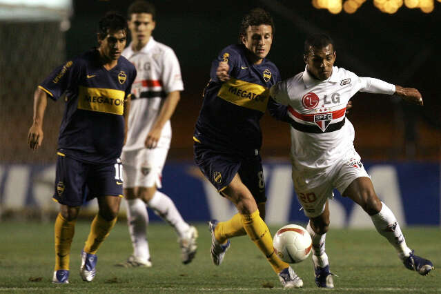 Gigantes brasileiros entram em campo por vagas nas semifinais