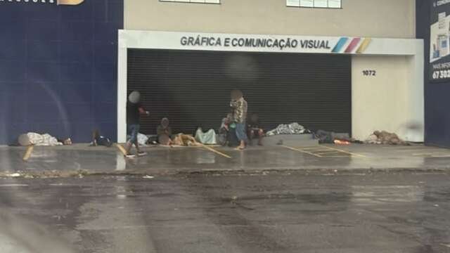 SAS afirma que não pode obrigar pessoas em situação de rua a aceitar acolhimento
