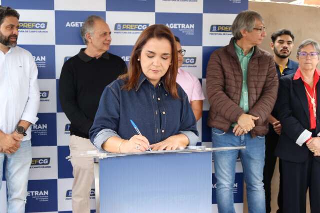 Prefeitura assina ordem de serviço e rotatória da Tamandaré começa a encolher