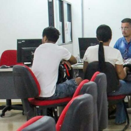 Volta do feriado começa com 59 vagas de emprego para pessoas com deficiência
