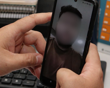 Homem perde R$ 80 mil após cair em golpe do falso promotor por videochamada