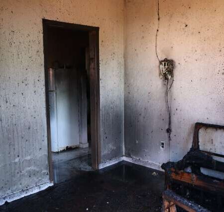 Incêndio destrói brinquedos, móveis e até cesta básica que família havia ganhado