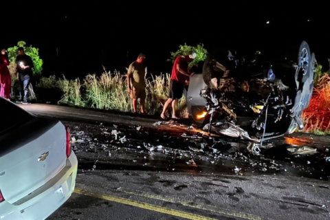 Acidente entre carro e caminhonete deixa um morto na BR-158