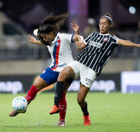 Corinthians vence Bahia fora de casa e larga na frente por vaga na final