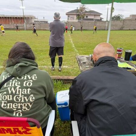 Dois meses após a partida, saudade de Tiago ganha campo, bola e chope