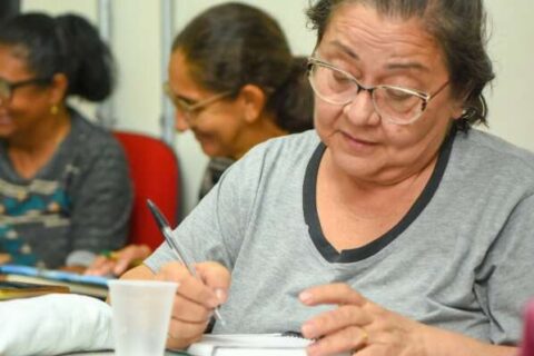Projeto oferece 60 horas de português gratuito para migrantes