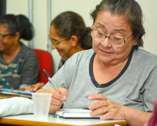Projeto oferece 60 horas de português gratuito para migrantes