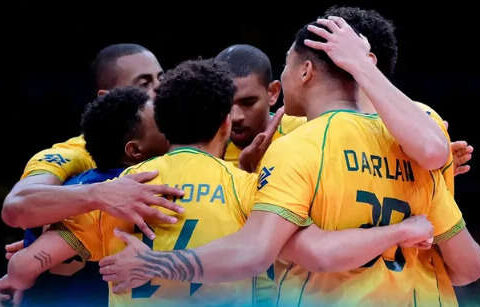 Brasil vence Argentina e conquista vaga olímpica no vôlei masculino