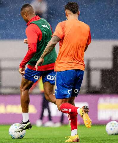 Bahia vence Bragantino por 3 a 2 e entra no G4 do Brasileirão