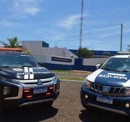 Trio atrai homem para falso conserto, agride e o mantém em cativeiro