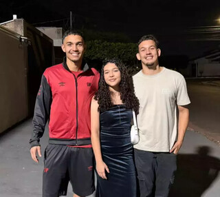Cria do Santa Luzia: bairro se orgulha da convocação de Arthur Dias para Seleção