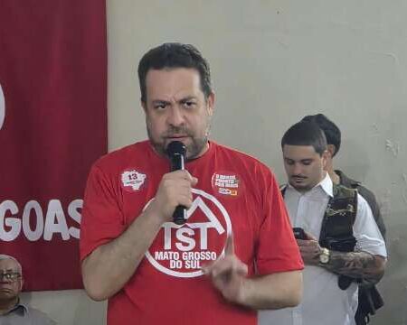 Com Boulos, MTST lança braço em MS e mira regularização de ocupações