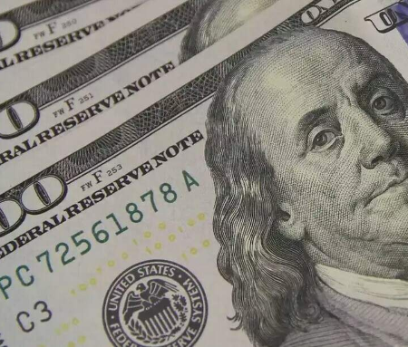 Dólar sobe 0,11% e fecha último pregão da semana a R$ 5,14