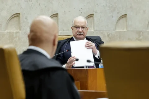 STF interrompe votação sobre reunião de casos de Moraes e Mendonça após empate de 4 a 3