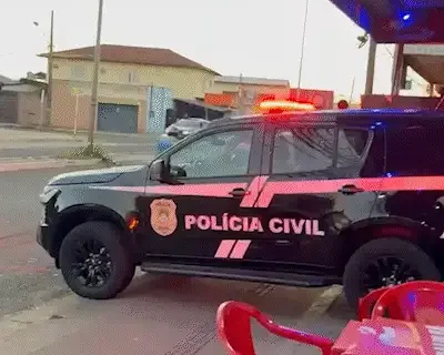 Conveniências da Capital escondiam armas, munições e cigarros