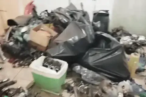 Empresário preso com mais de 260 peças de motos é solto com tornozeleira